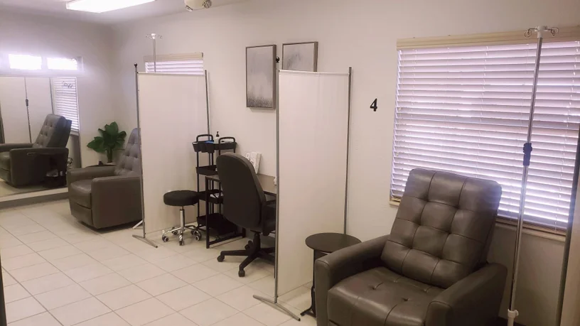 Supreme CHS IV hydration suite station 4 with infusion chairs and IV stands